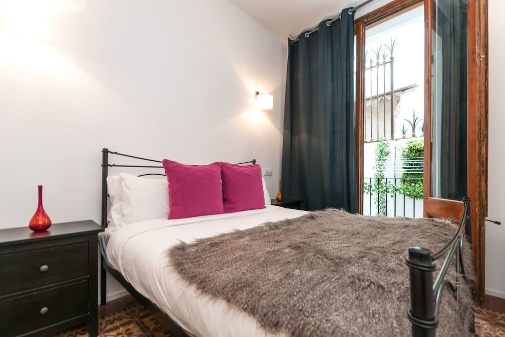 3 Bedroom Near Las Ramblas Appartement